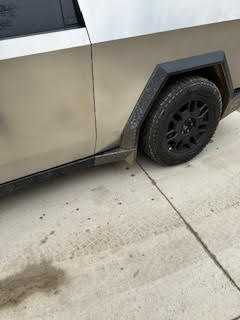 Dirt dripping down the Tesla Cybertruck
